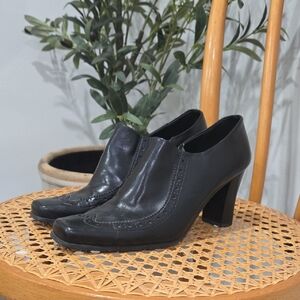 Retro Franco Sarto Bibi Black Vegan Leather Block Heel Wingtip Loafers